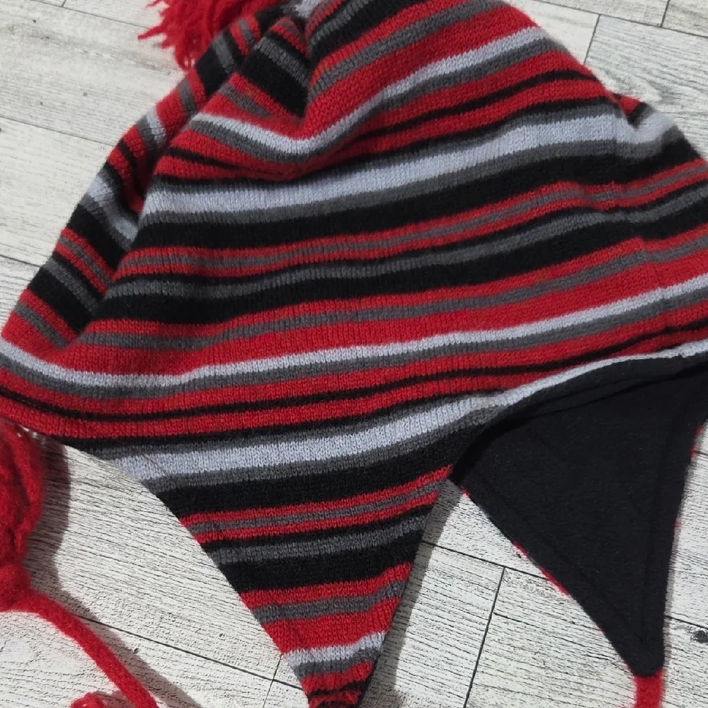 Columbia Red and Gray Striped Knit Hat
